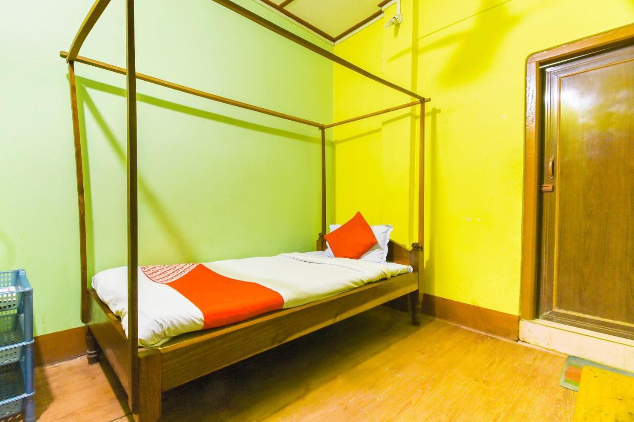 Along Oyo 70566 Hotel Aalo מראה חיצוני תמונה